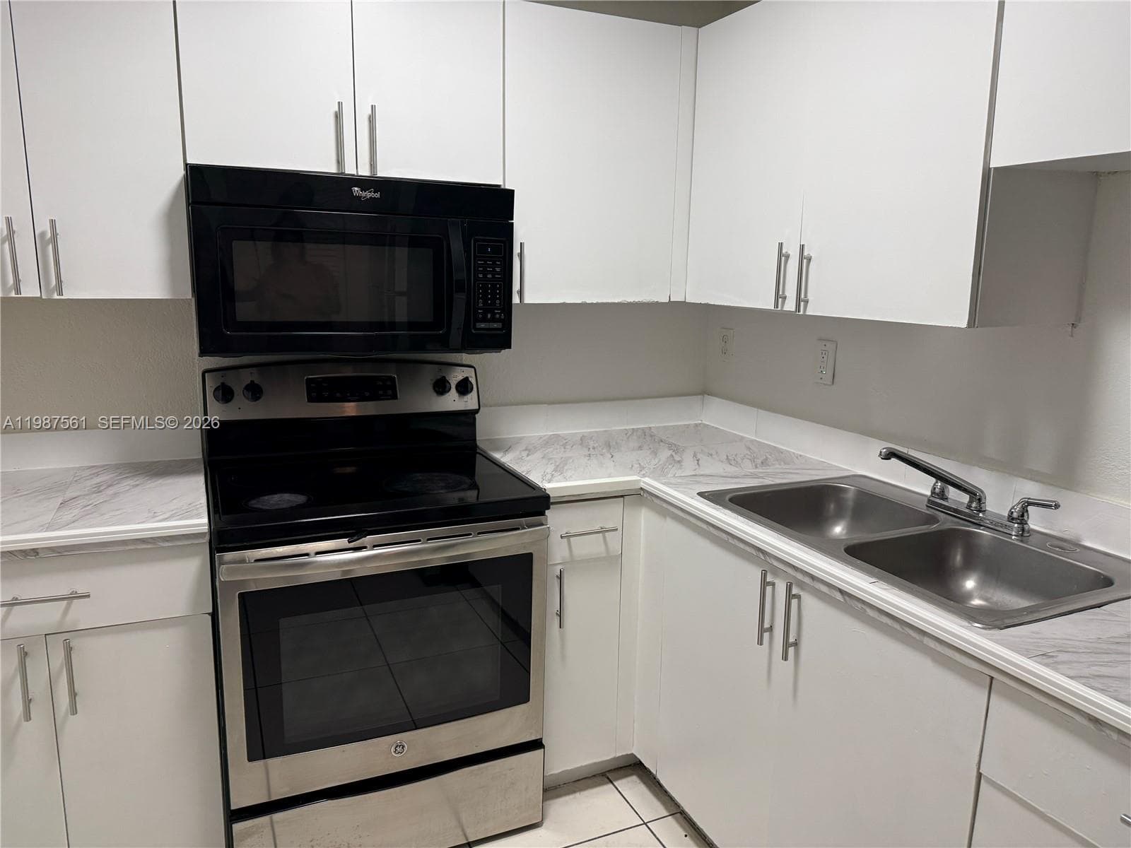 5755 W 20th Ave # 201, Hialeah FL 33012 photo 2