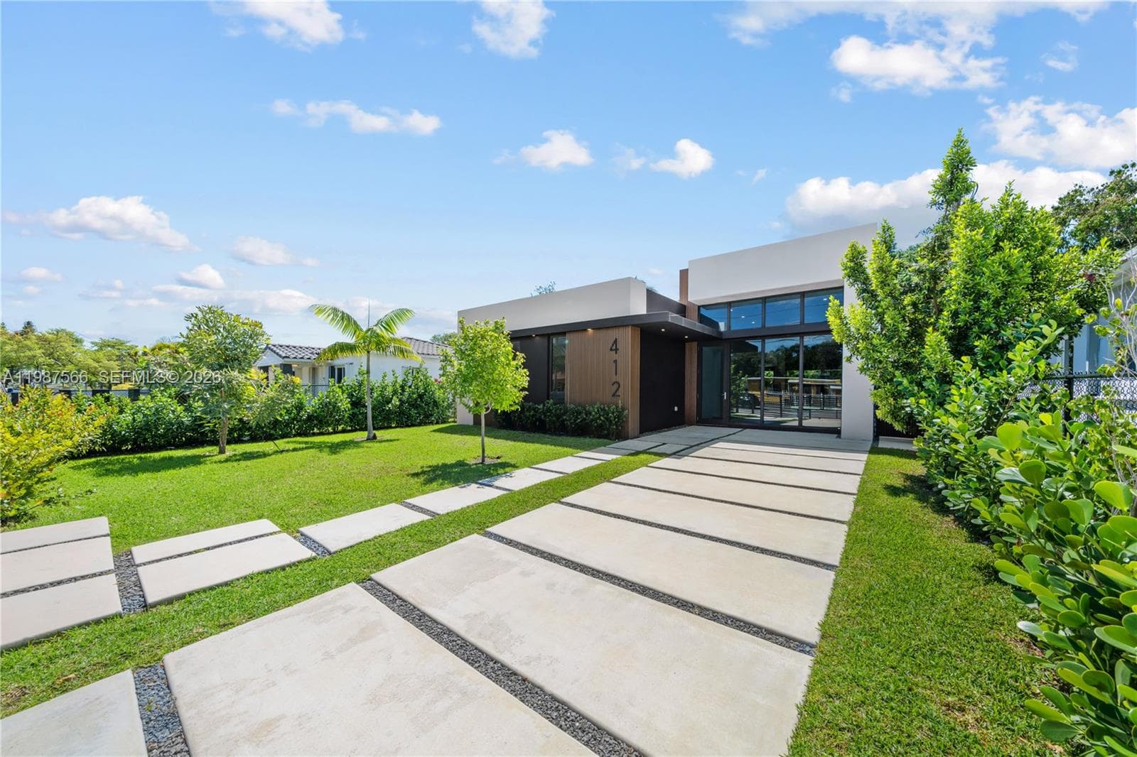412 NW 47th St, Miami FL 33127 photo 2