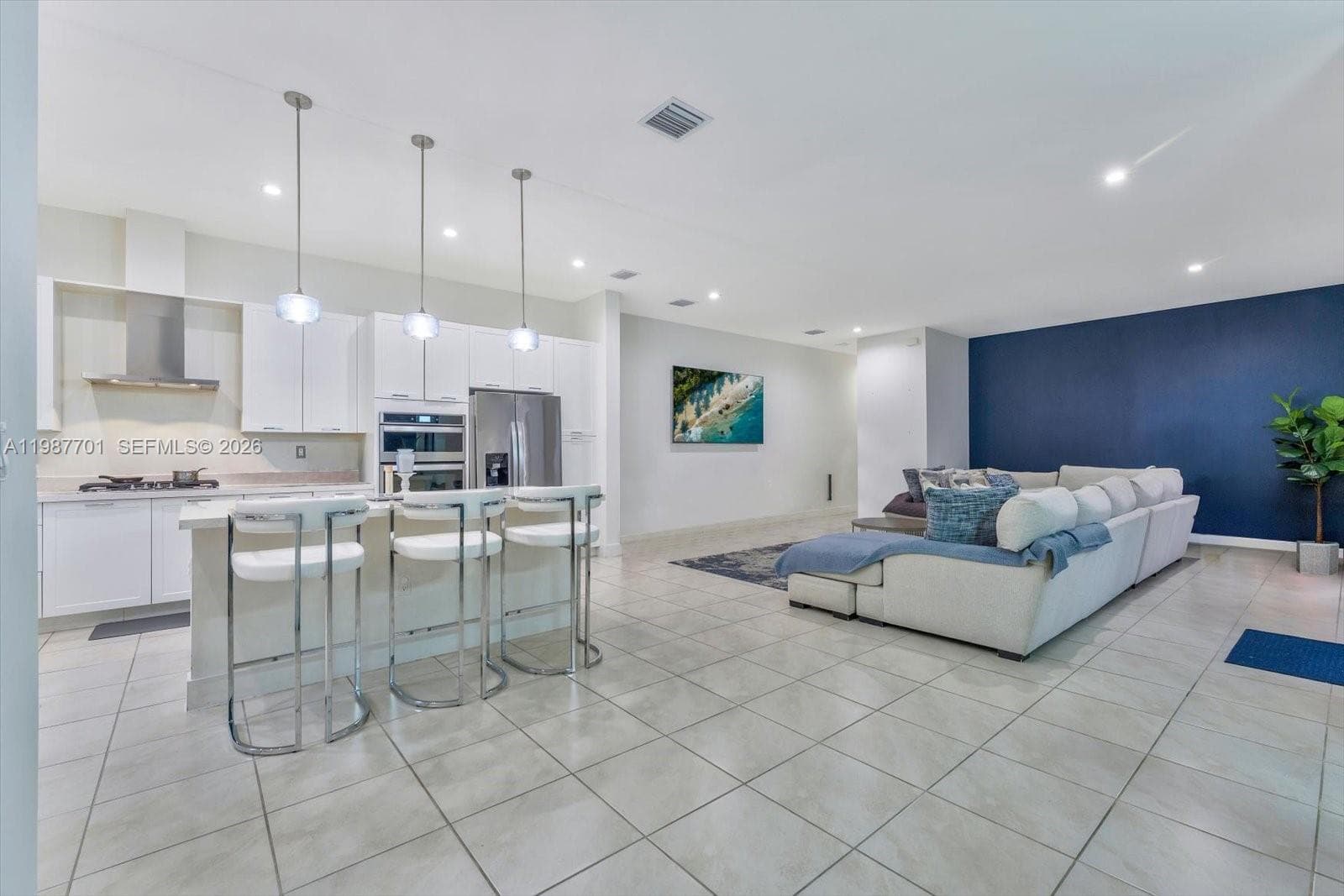 4346 NW 81st Ave, Doral FL 33166 photo 4