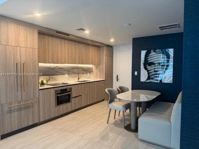 77 SE 5th St # 2708, Miami FL 33131 photo 4
