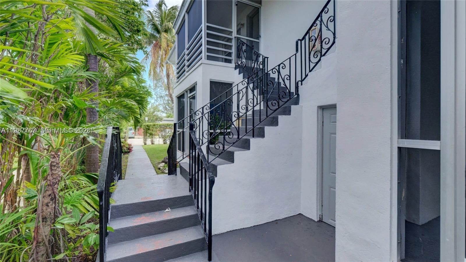 1791 Marseille Dr, Miami Beach FL 33141 photo 5