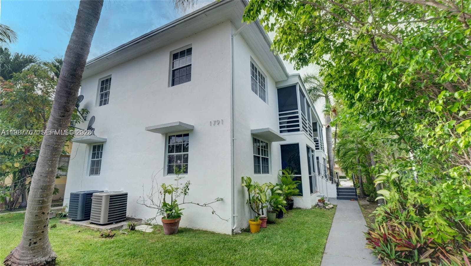 1791 Marseille Dr, Miami Beach FL 33141 photo 4