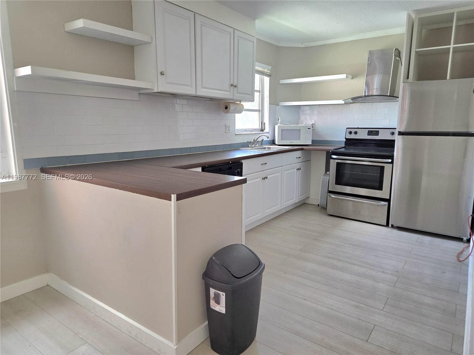 1700 NE 191st St # 100, Miami FL 33179 photo 5