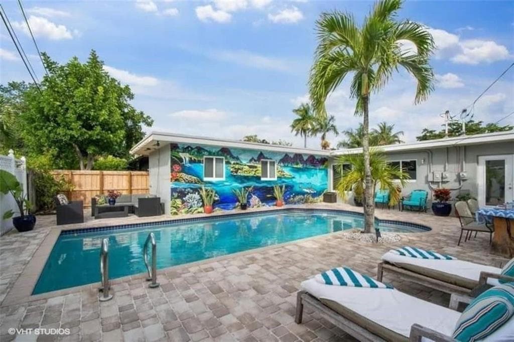 1517 NE 17th Terrace, Fort Lauderdale FL 33304 photo 2