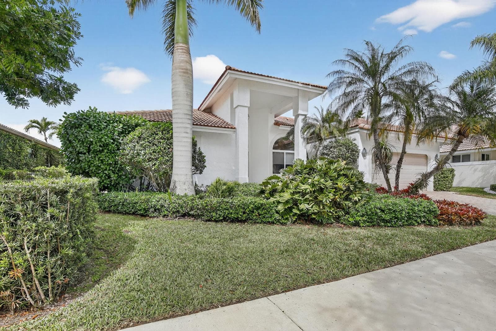 2647 Miller Court, Weston FL 33332 photo 2