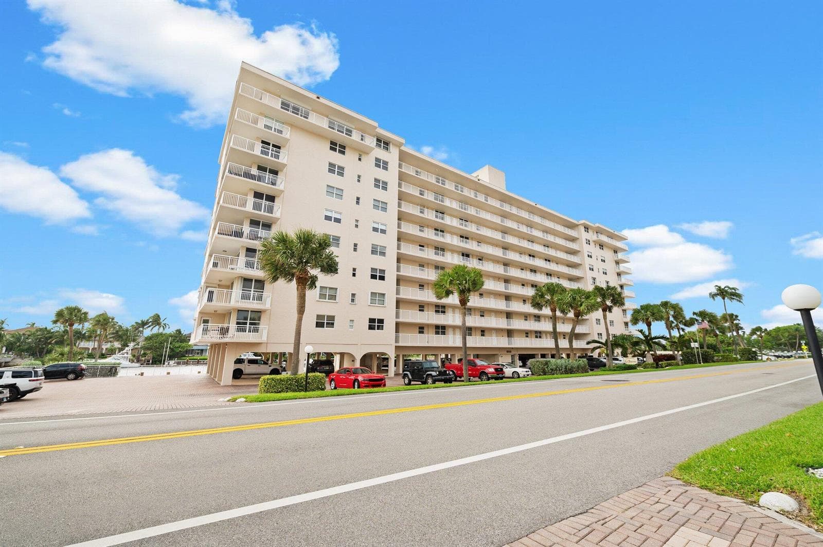 1050 Hillsboro Mile Unit 203w, Hillsboro Beach FL 33062 photo 2