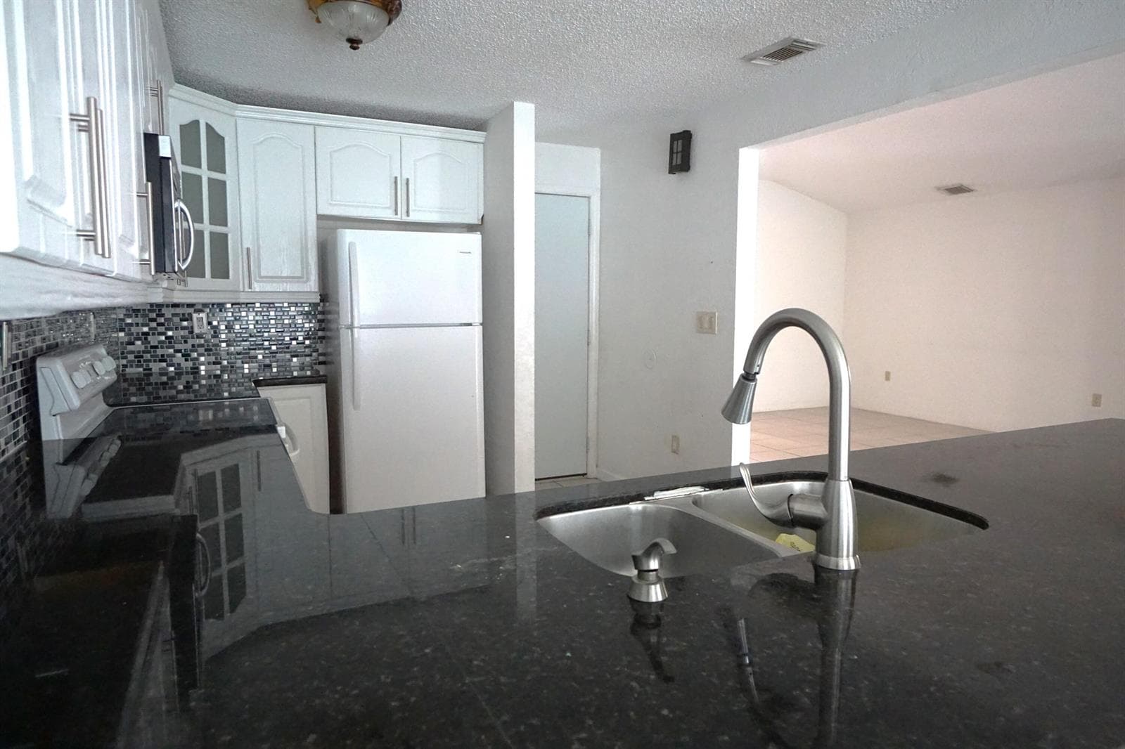 18011 SW 139th Court, Miami FL 33177 photo 5