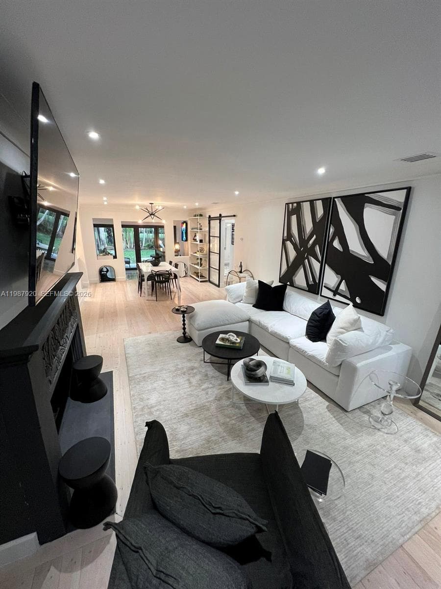 5173 Alton Rd, Miami Beach FL 33140 photo 3