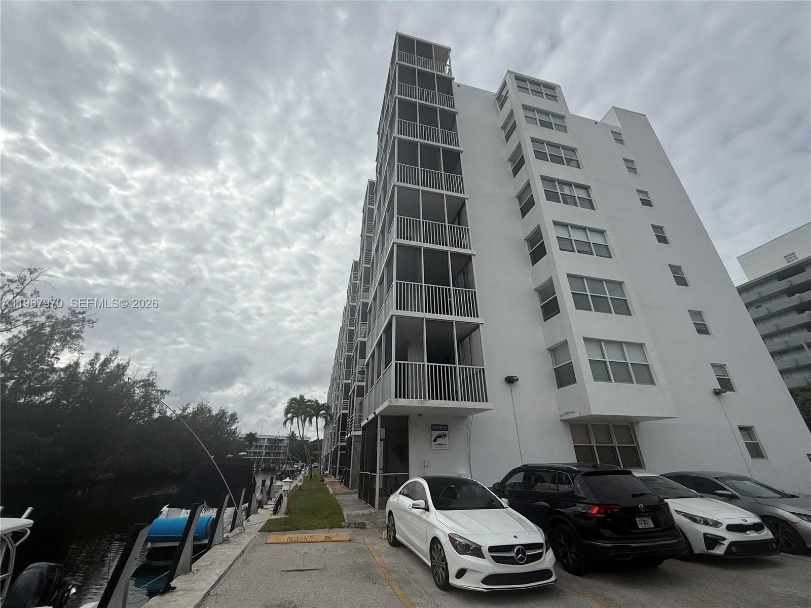 3660 NE 166th St # 415, North Miami Beach FL 33160 photo 2