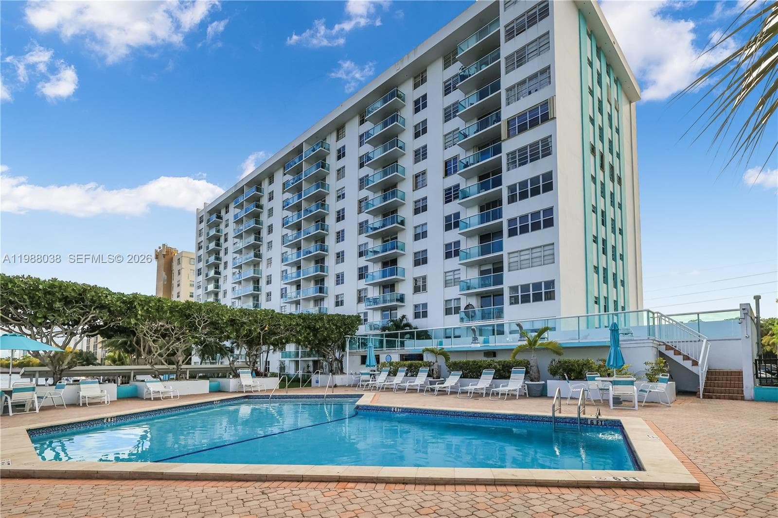 2841 NE 163rd St # 1007, North Miami Beach FL 33160 photo 4