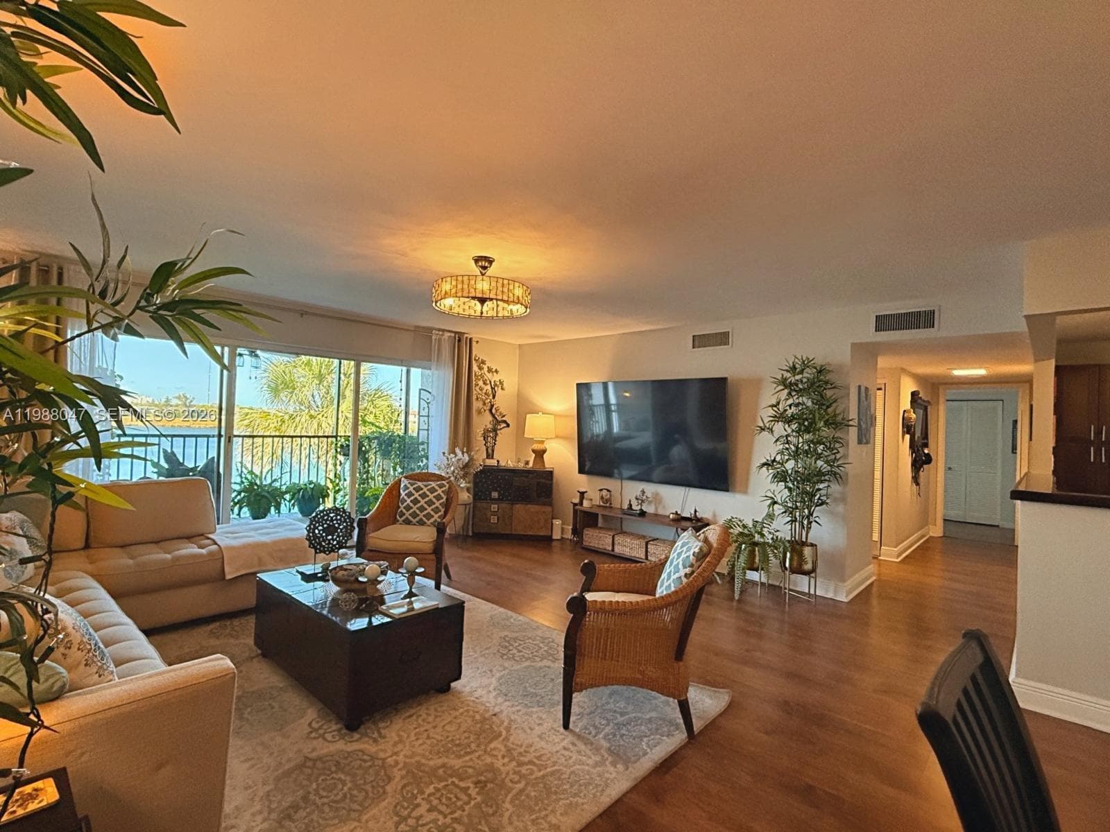 605 Ives Dairy Rd # 7, Miami FL 33179 photo 5