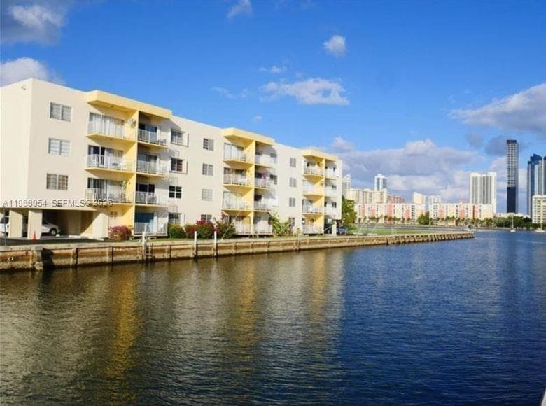 3944 NE 167th St # 106, North Miami Beach FL 33160