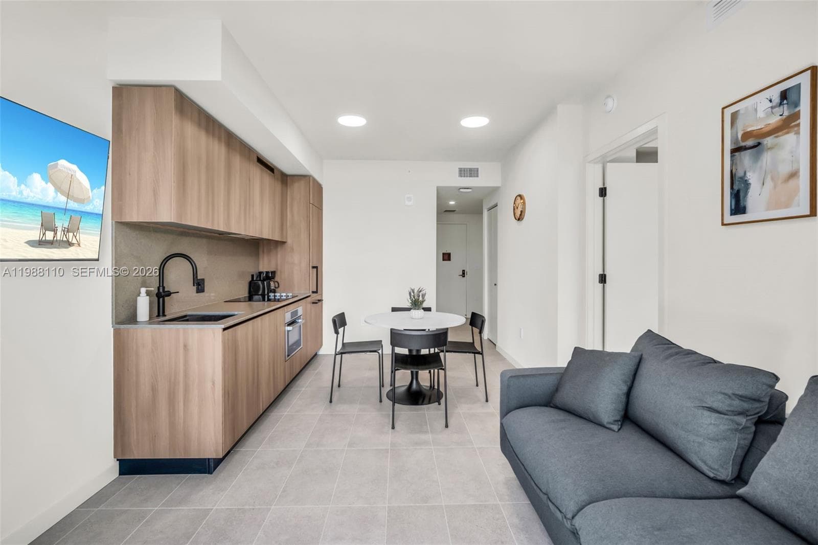 121 NE 5th St # 902, Miami FL 33132 photo 3