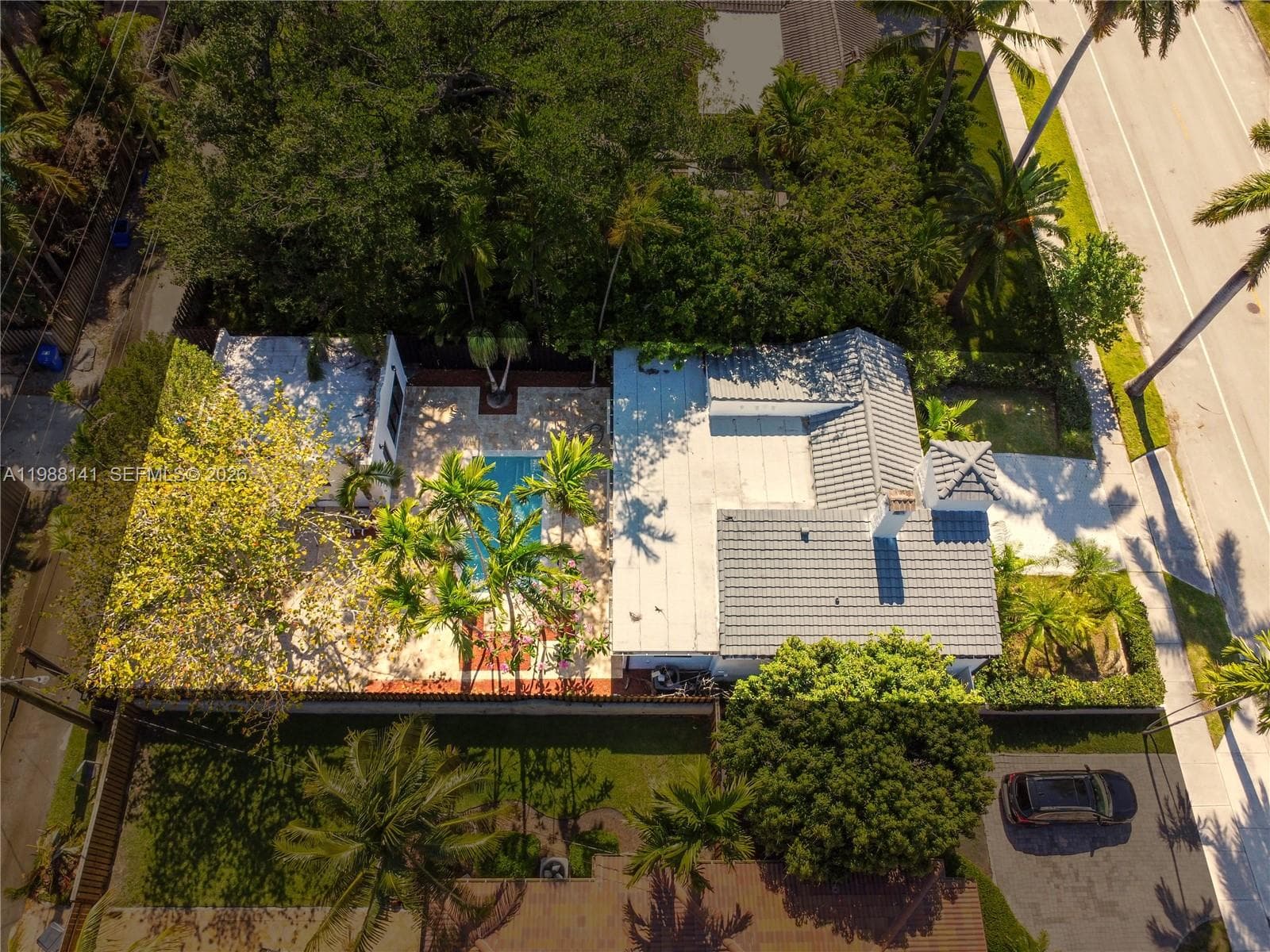 1108 Harrison St, Hollywood FL 33019 photo 3