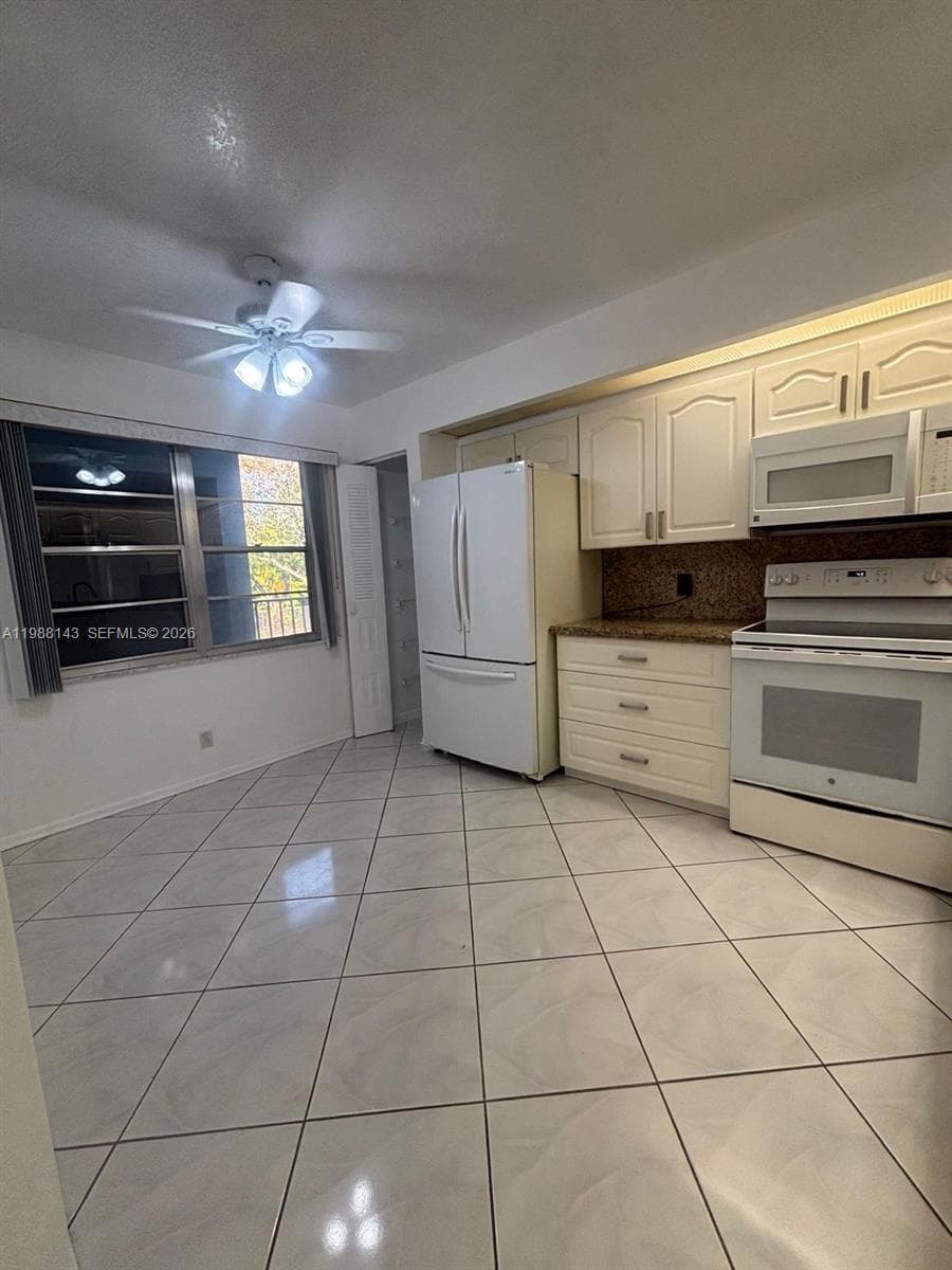 12600 SW 5th Ct # 208L, Pembroke Pines FL 33027 photo 3