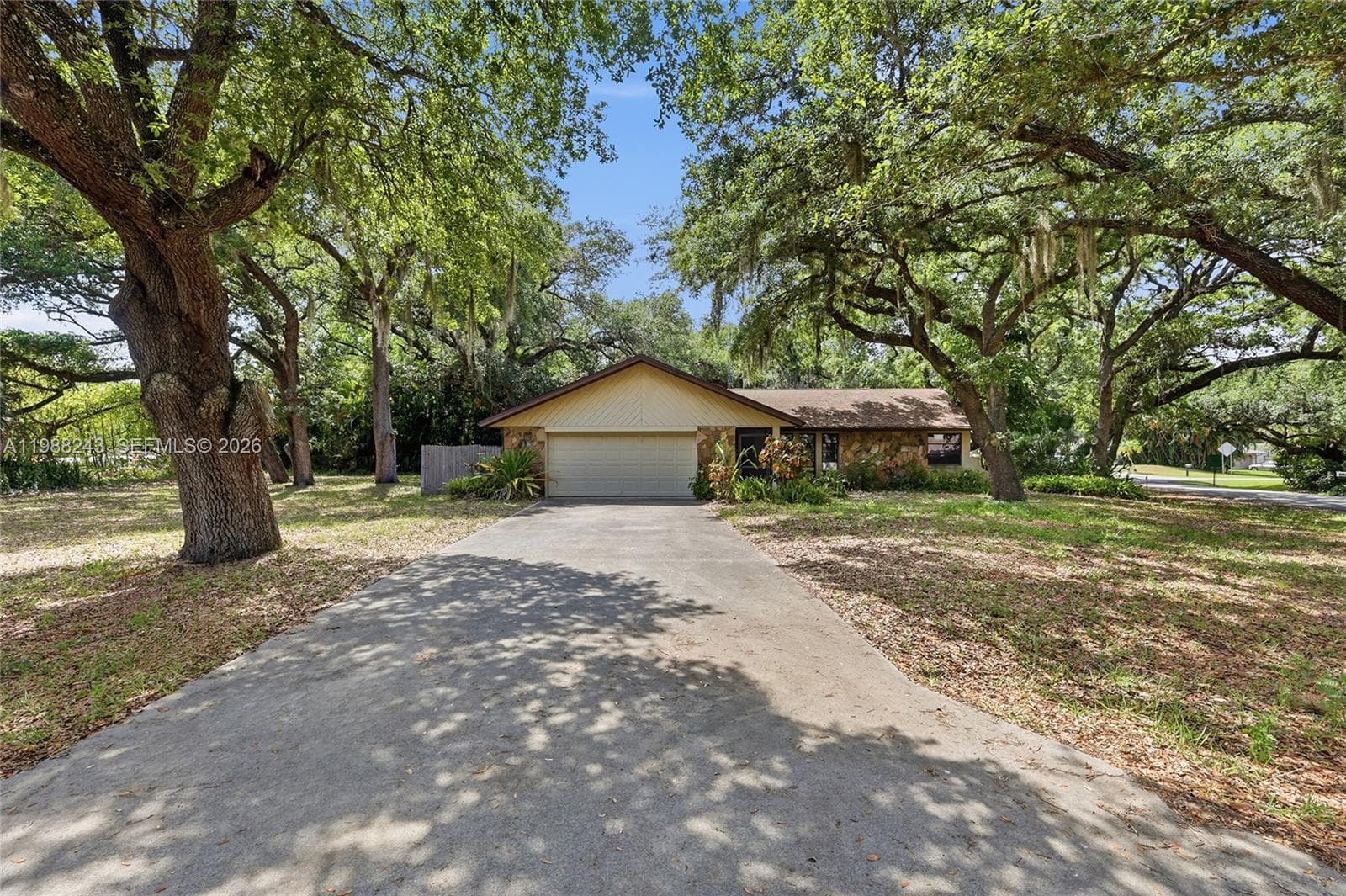 1625 Sunkist Way, Fort Myers FL 33905