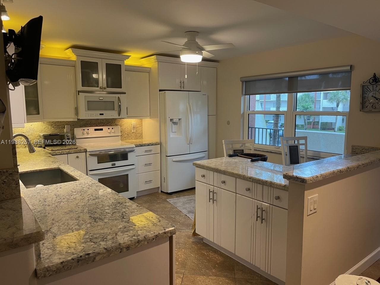 281 S Hollybrook Dr # 205, Pembroke Pines FL 33025