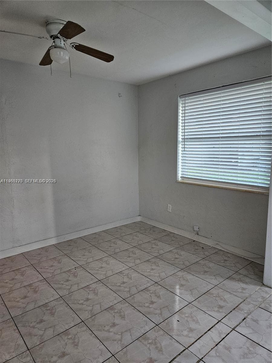 1437 NE 110th Ter # 4, Miami, FL 33161 photo 3