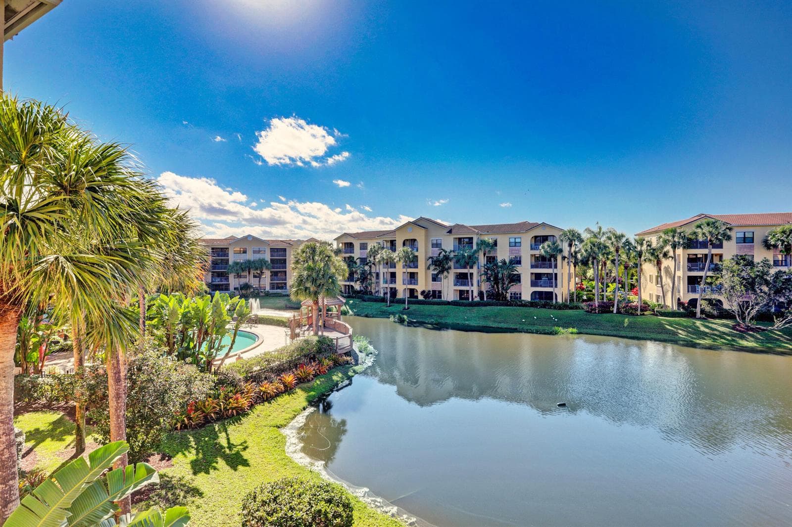 800 Uno Lago Drive # 305, Juno Beach FL 33408 photo 2