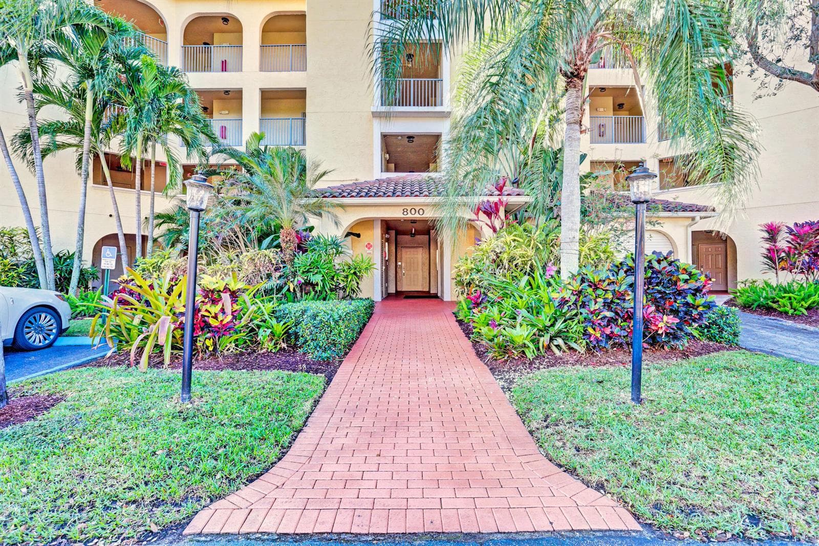 800 Uno Lago Drive # 305, Juno Beach FL 33408 photo 3