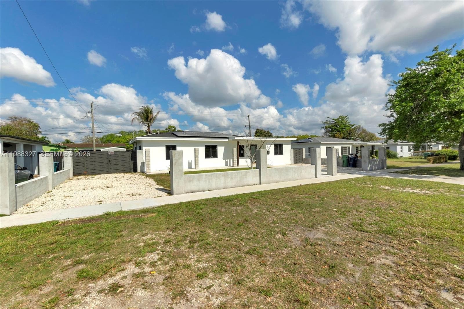 14520 Carver Drive, Miami FL 33176 photo 2