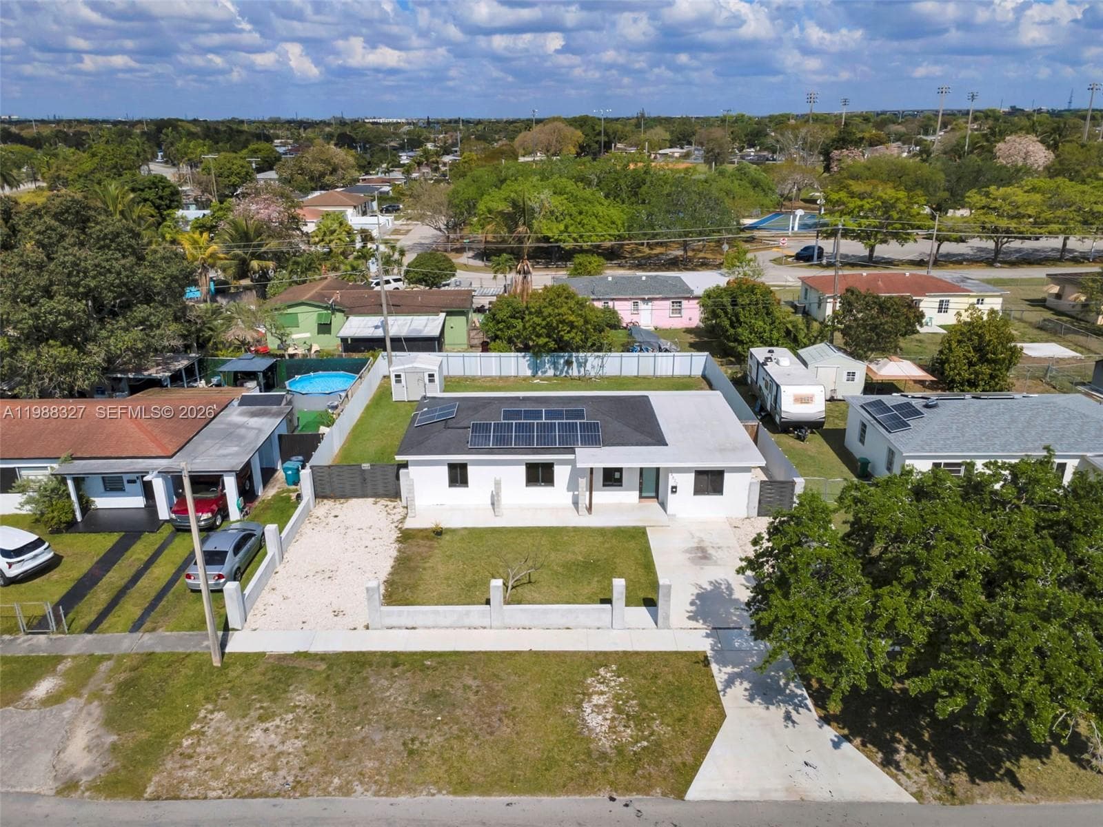 14520 Carver Drive, Miami FL 33176 photo 4