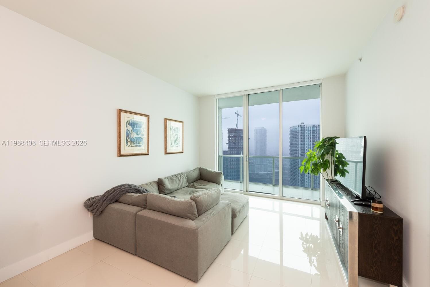 55 SE 6th St # 4200, Miami FL 33131 photo 3