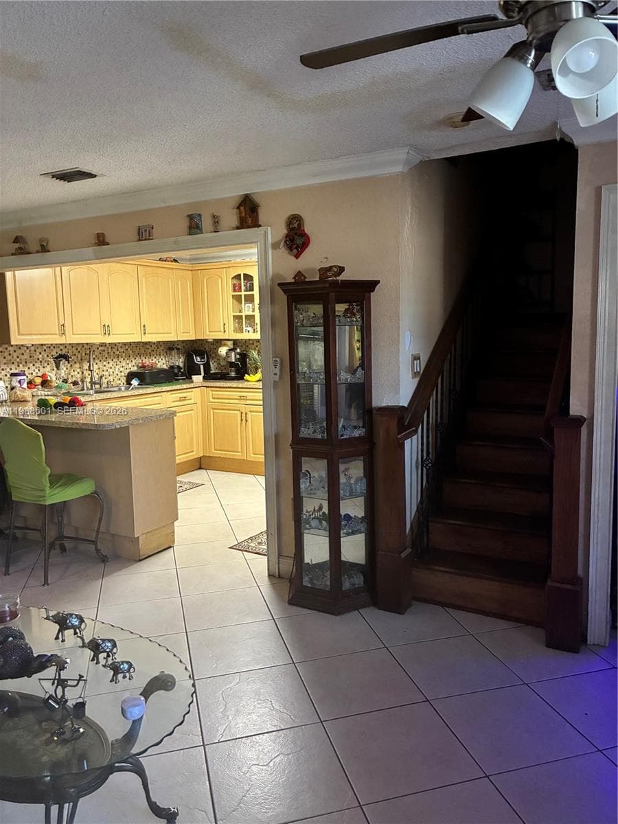 2530 W 60th Pl # 17, Hialeah FL 33016 photo 5
