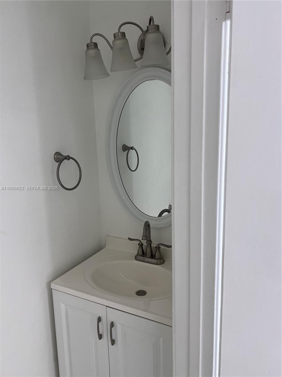 2750 W 76th St # 208, Hialeah FL 33016 photo 5