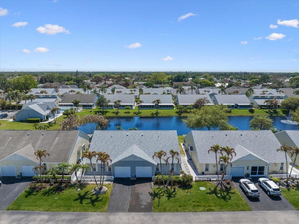 2538 SE Tropical East Circle, Port St. Lucie FL 34952 photo 2