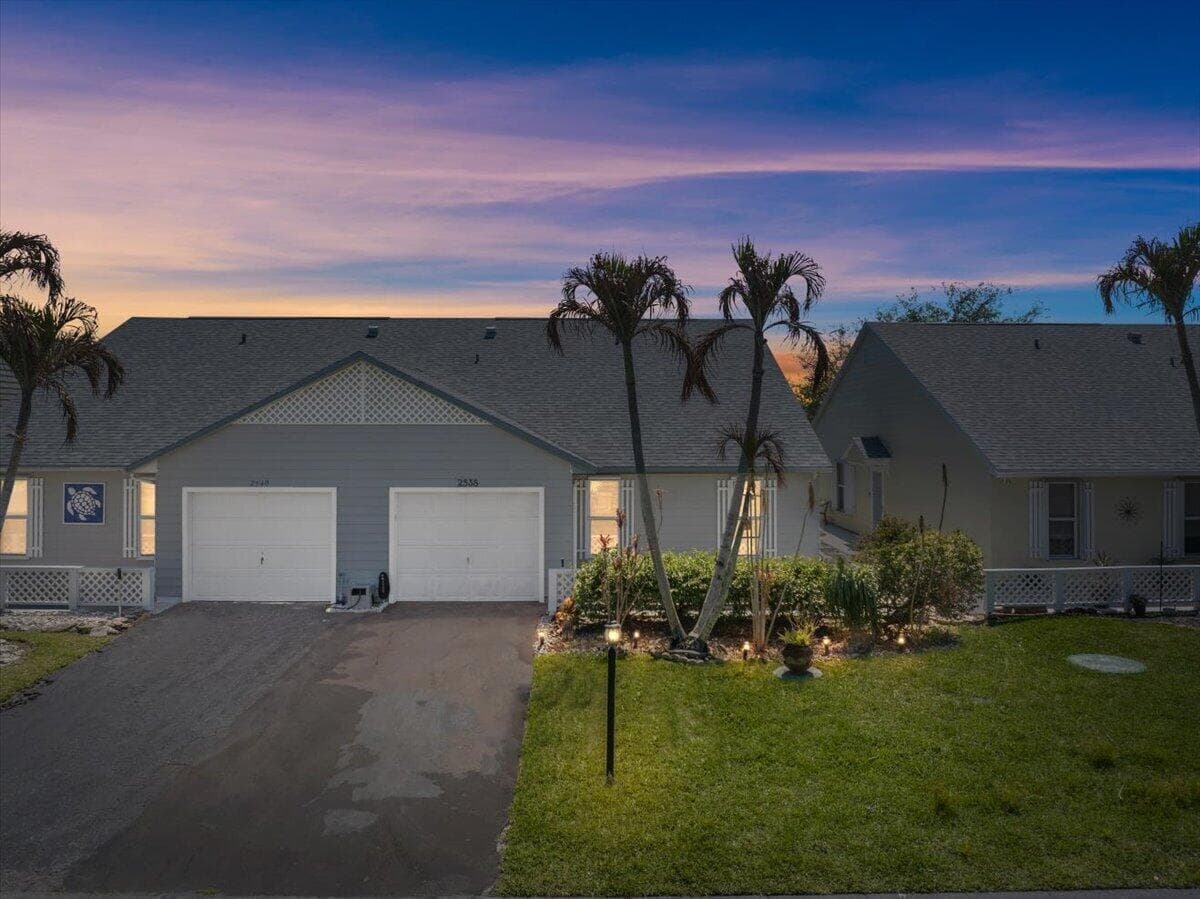 2538 SE Tropical East Circle, Port St. Lucie FL 34952 photo 3