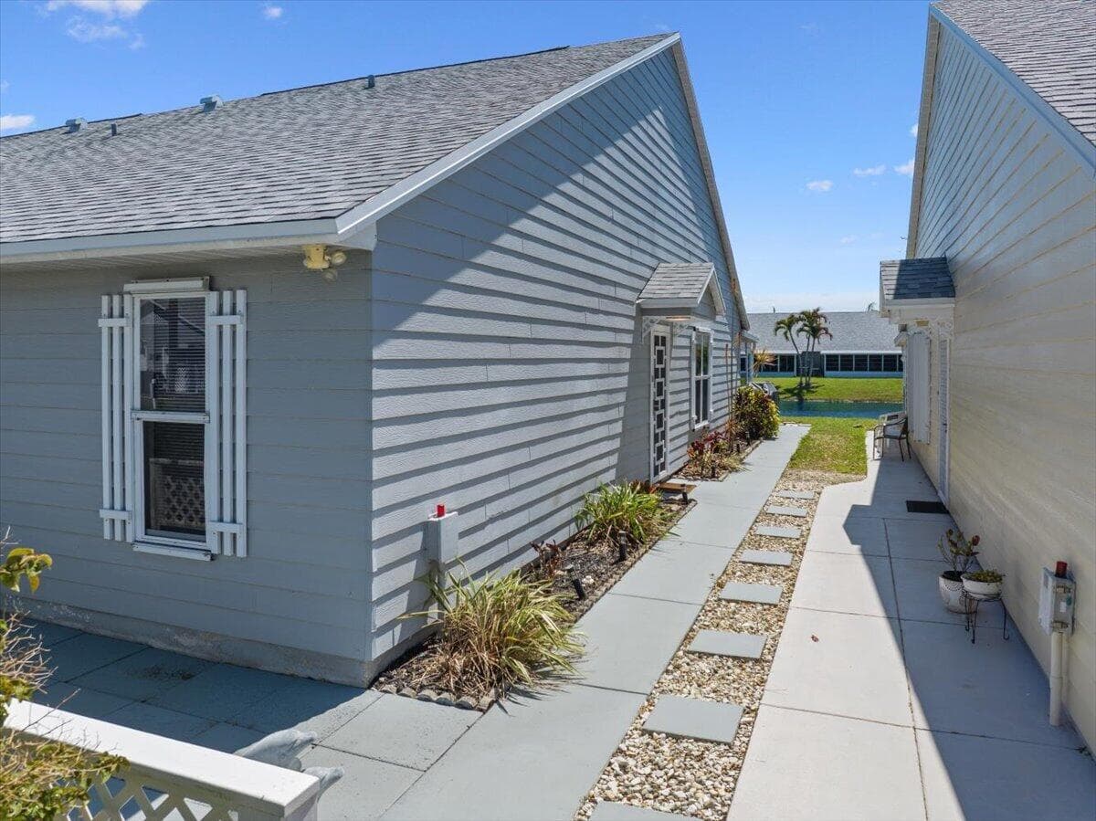 2538 SE Tropical East Circle, Port St. Lucie FL 34952 photo 5