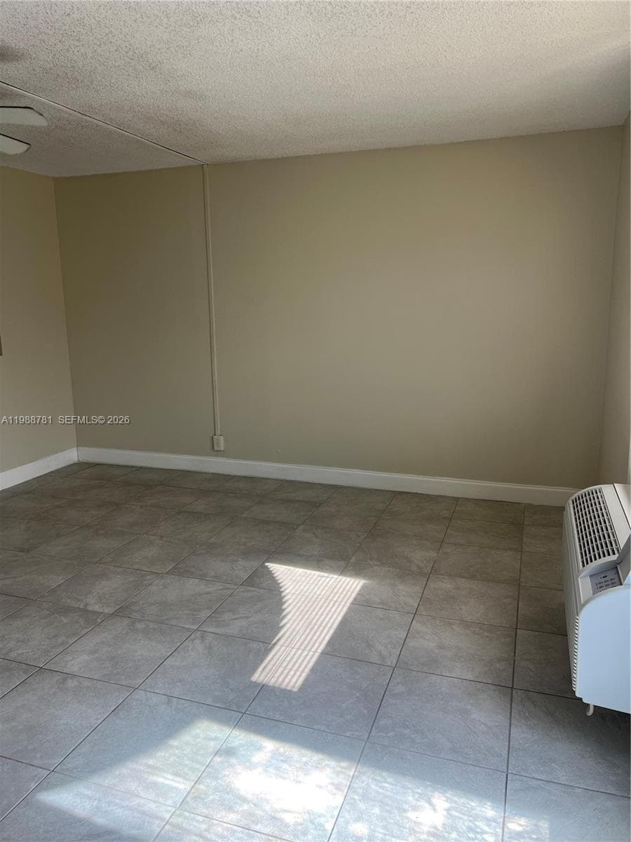 2701 Riverside Dr # B, Coral Springs FL 33065 photo 4