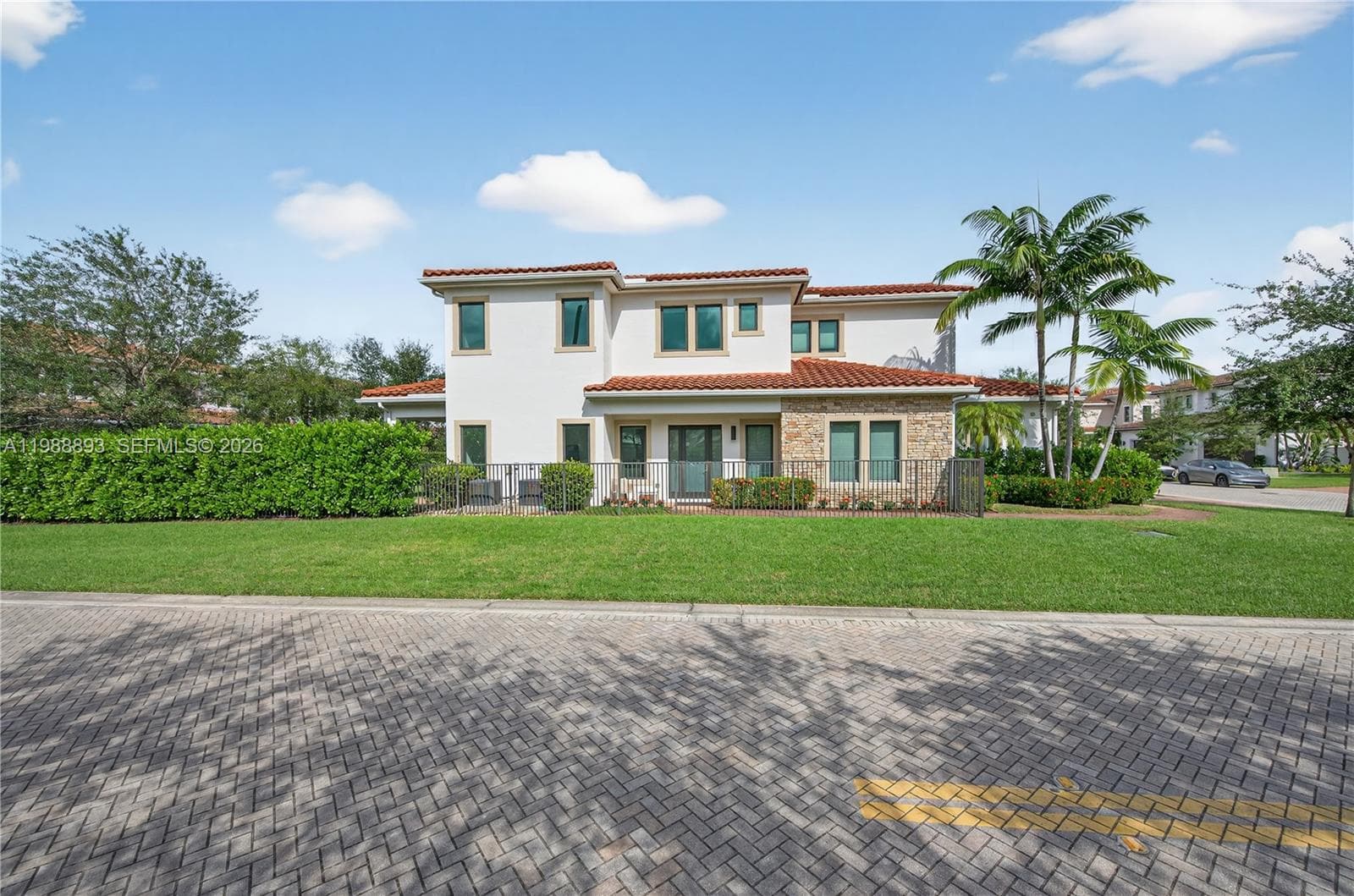 5999 E Brookfield Cir E, Hollywood FL 33312 photo 3
