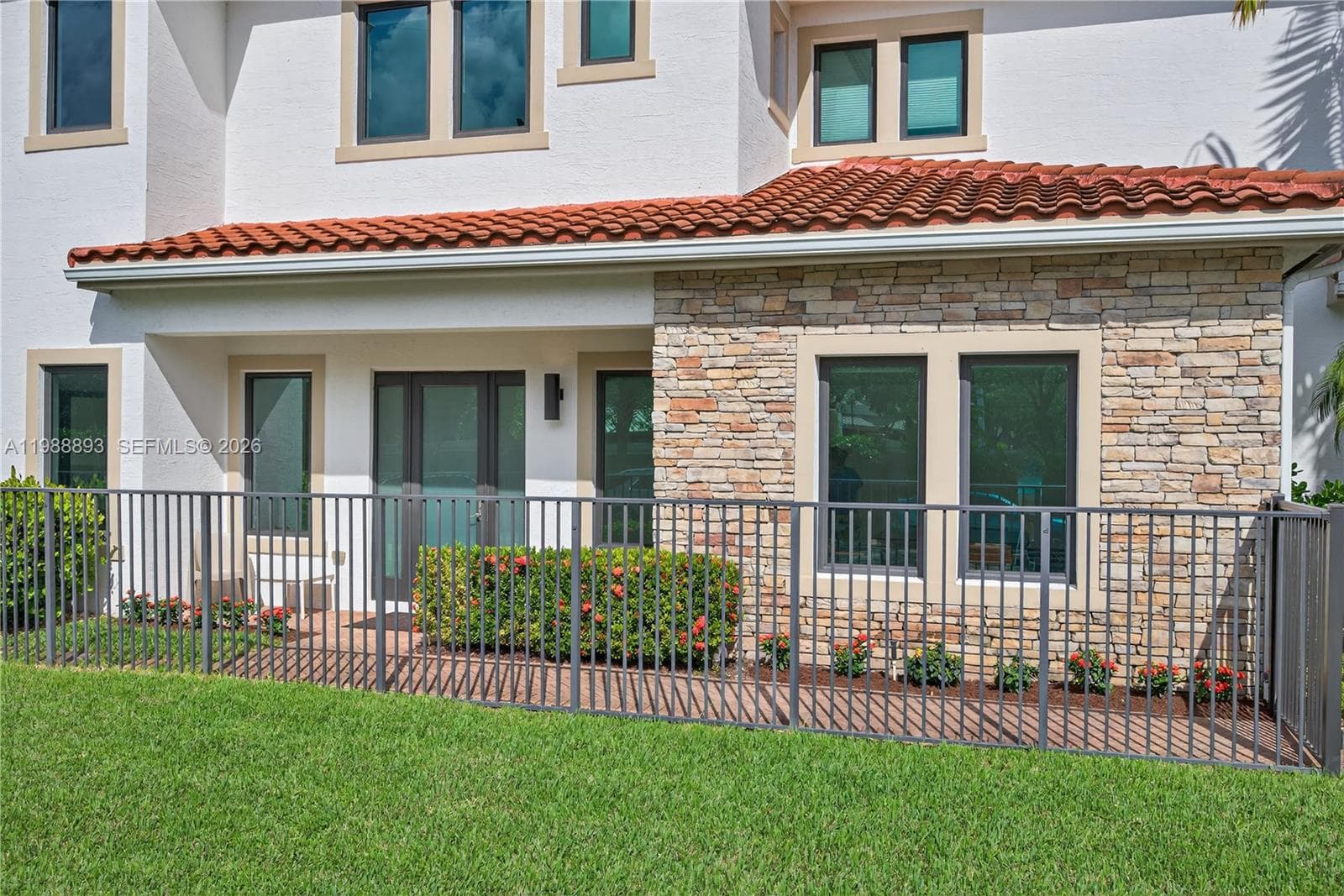 5999 E Brookfield Cir E, Hollywood FL 33312 photo 5