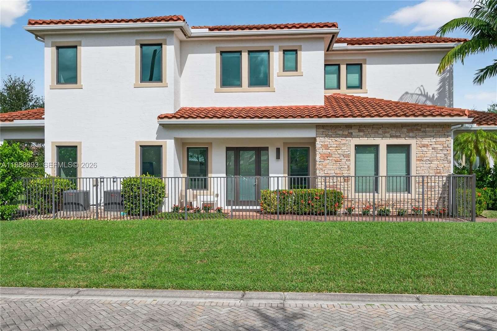 5999 E Brookfield Cir E, Hollywood FL 33312 photo 4