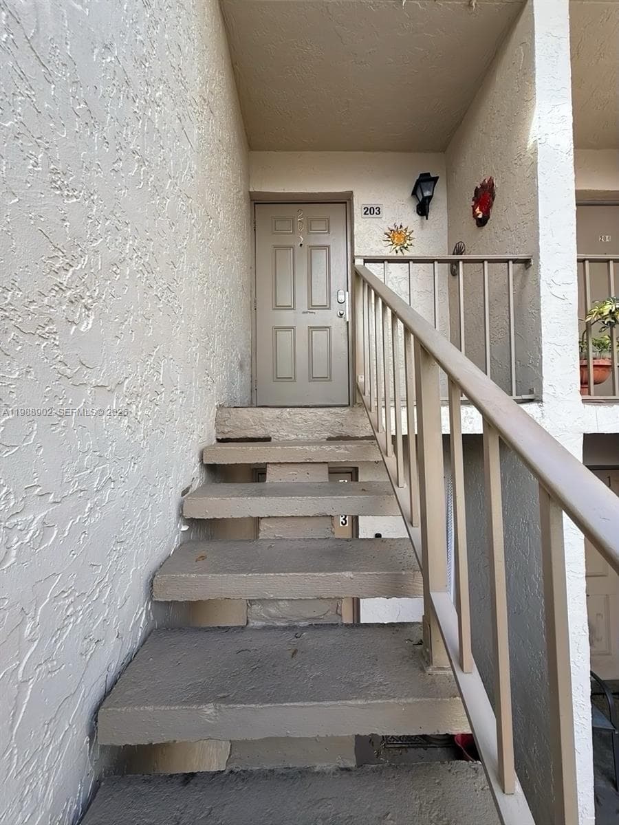1040 NW 80th Ave # 203, Margate FL 33063 photo 2