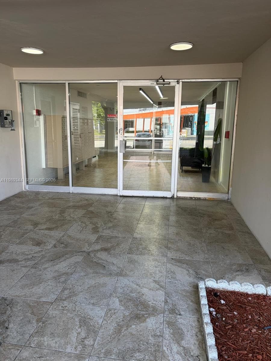 16410 Miami Dr # 504, North Miami Beach FL 33162 photo 2