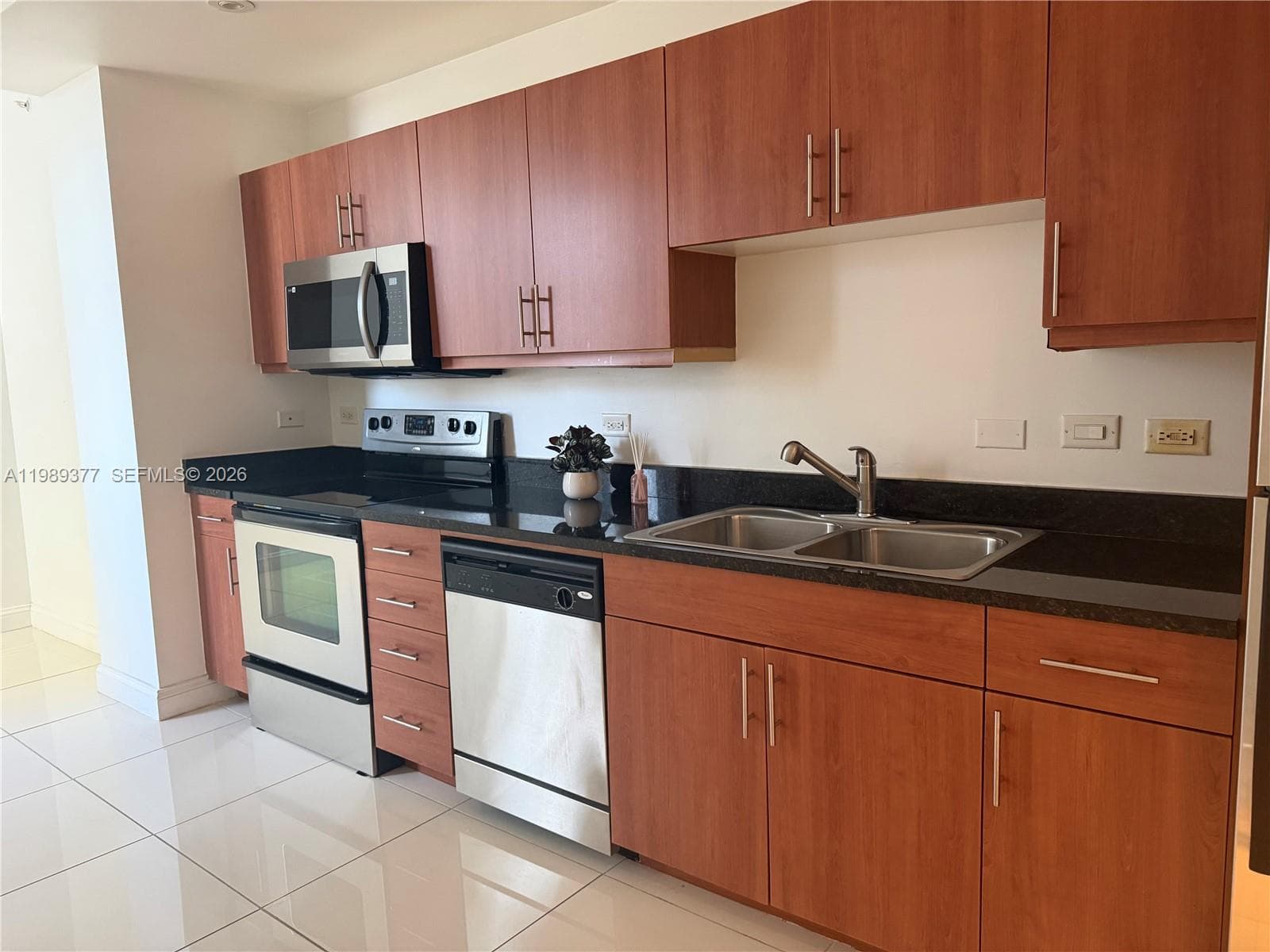 111 E Flagler St # 606, Miami FL 33131 photo 3