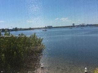 3000 Marcos Dr # P304, Aventura FL 33160 photo 4