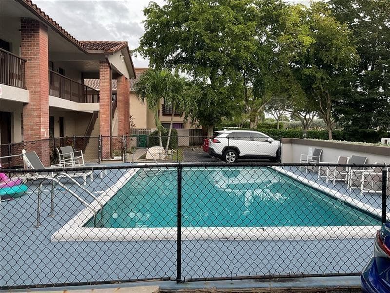 10825 Royal Palm Boulevard # 8, Coral Springs FL 33065 photo 2