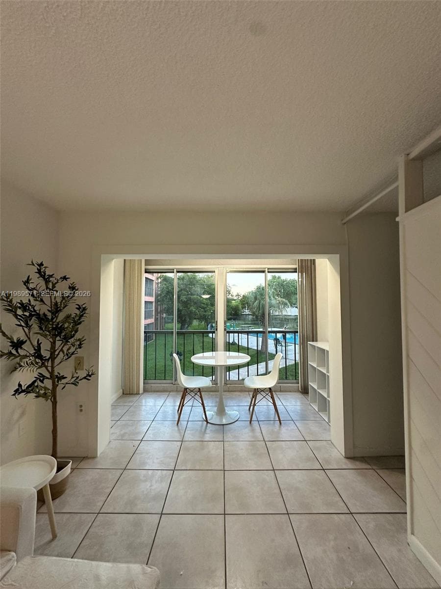 9405 W Flagler St # D204, Miami, FL 33174 photo 3
