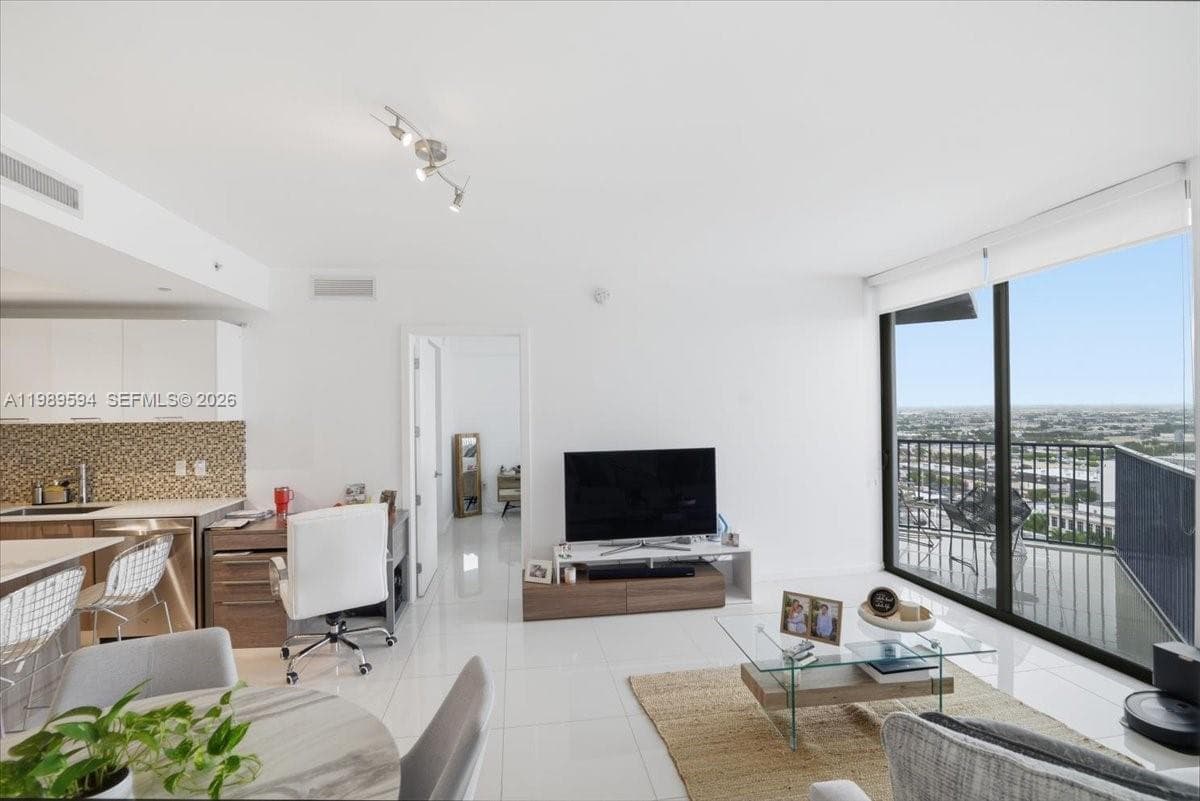 5300 Paseo Blvd # 1803, Doral FL 33166 photo 5