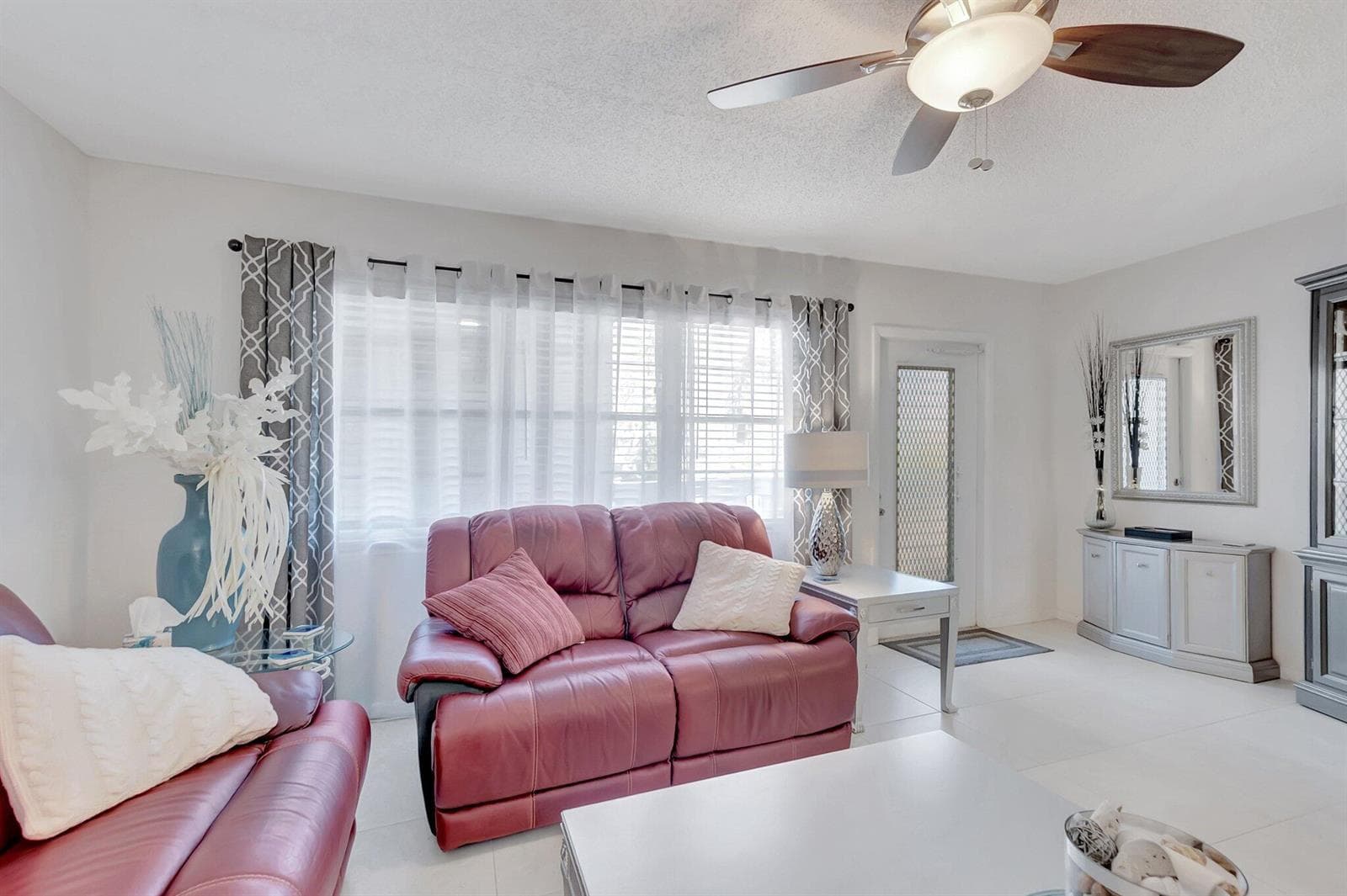 2051 Cambridge C, Deerfield Beach FL 33442 photo 4