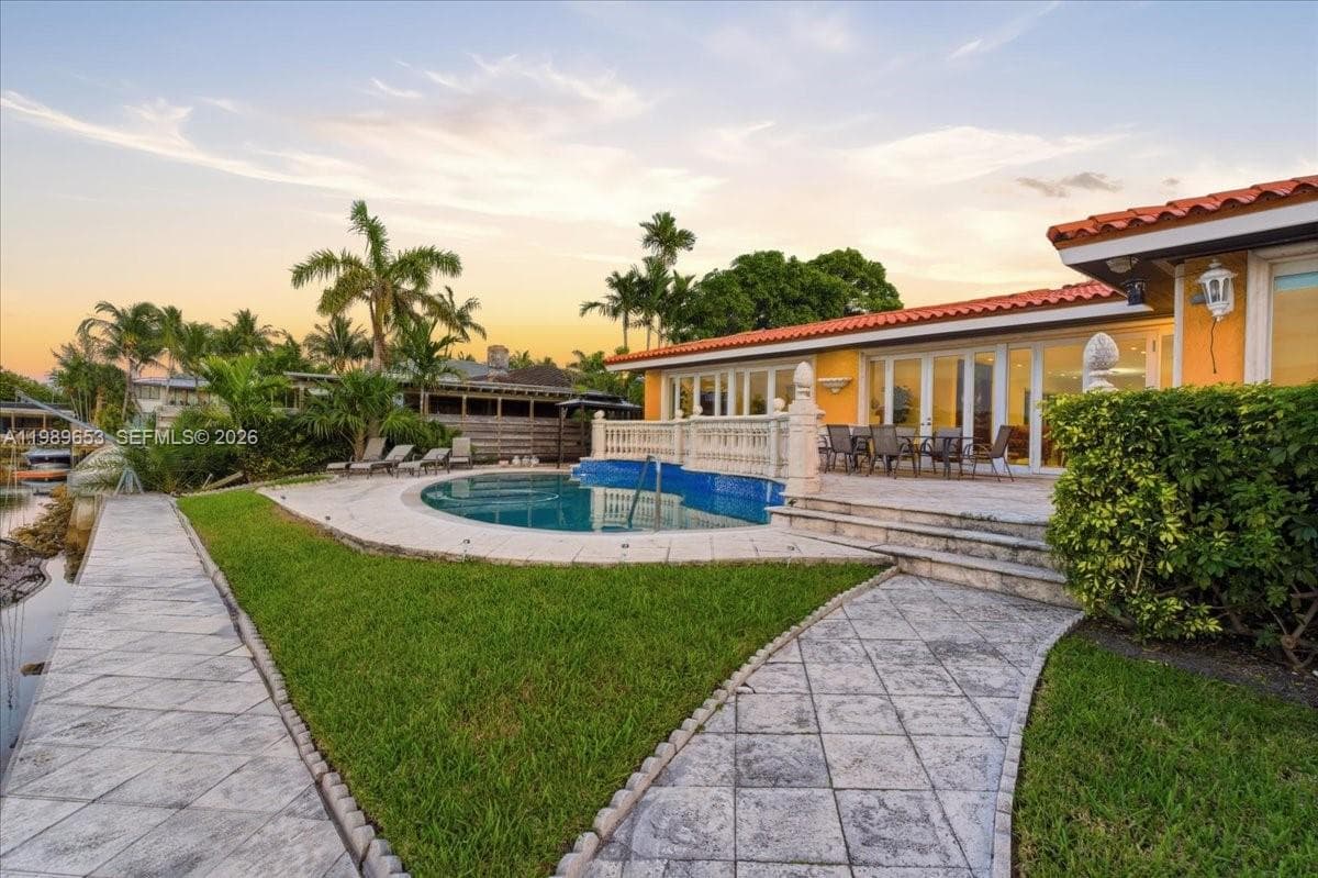 1249 Biscaya Dr, Surfside FL 33154 photo 4