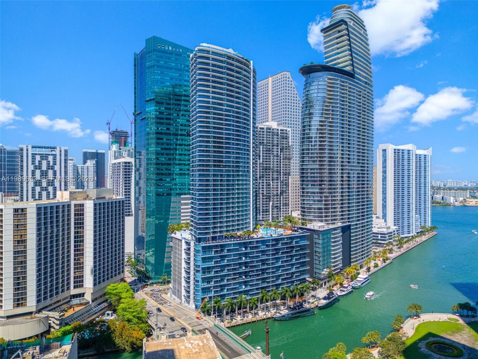 200 Biscayne Boulevard Way # 3707, Miami FL 33131 photo 2