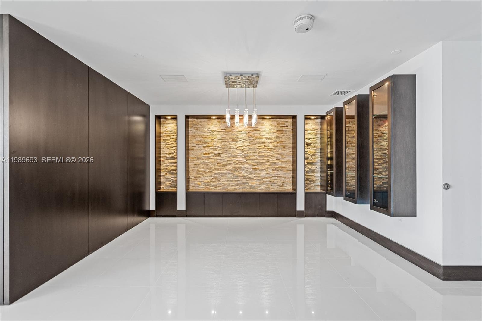 200 Biscayne Boulevard Way # 3707, Miami FL 33131 photo 3