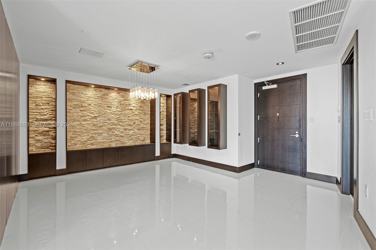 200 Biscayne Boulevard Way # 3707, Miami FL 33131 photo 4