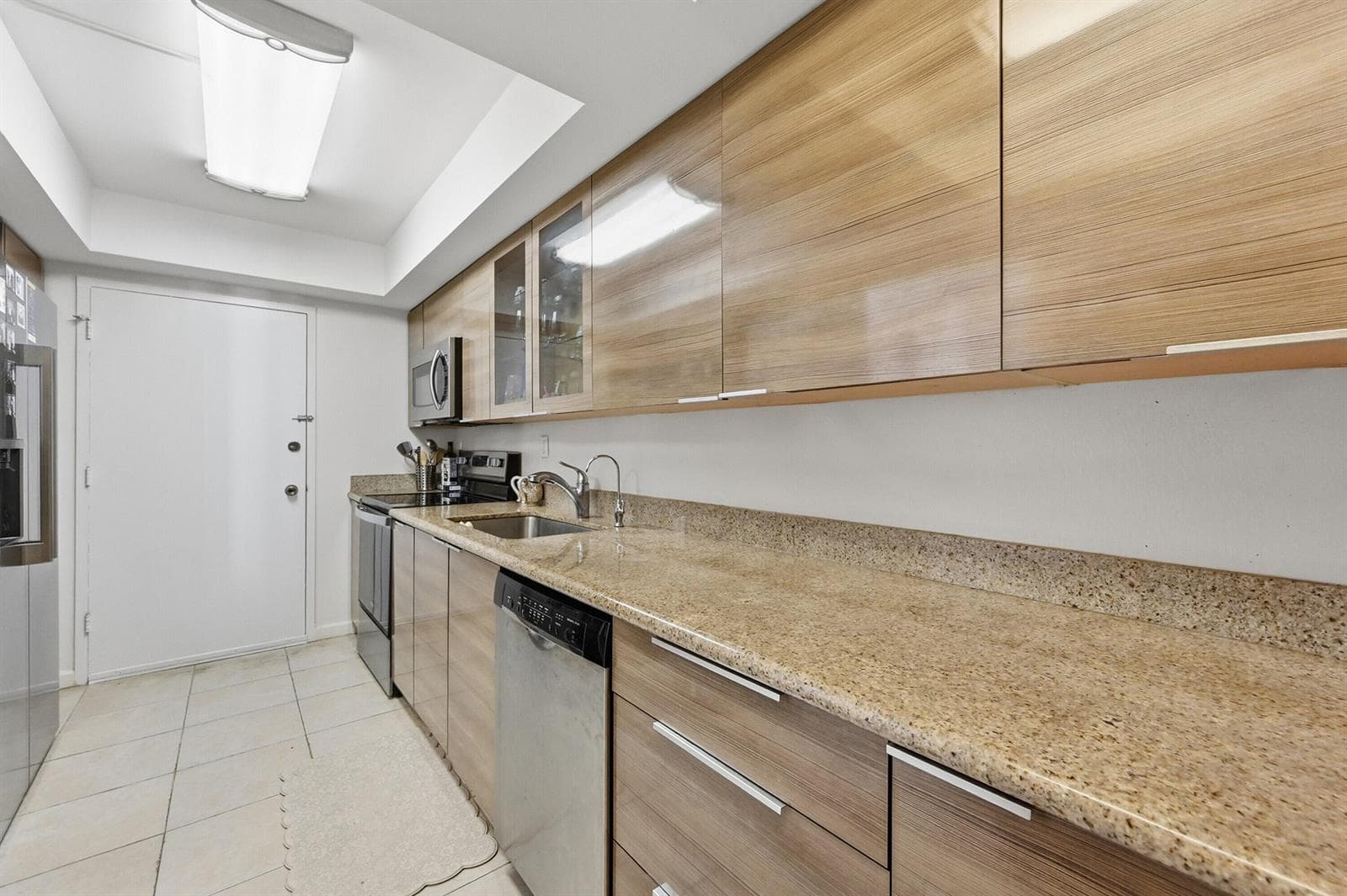 18011 Biscayne Boulevard # 1502, Aventura FL 33160 photo 4