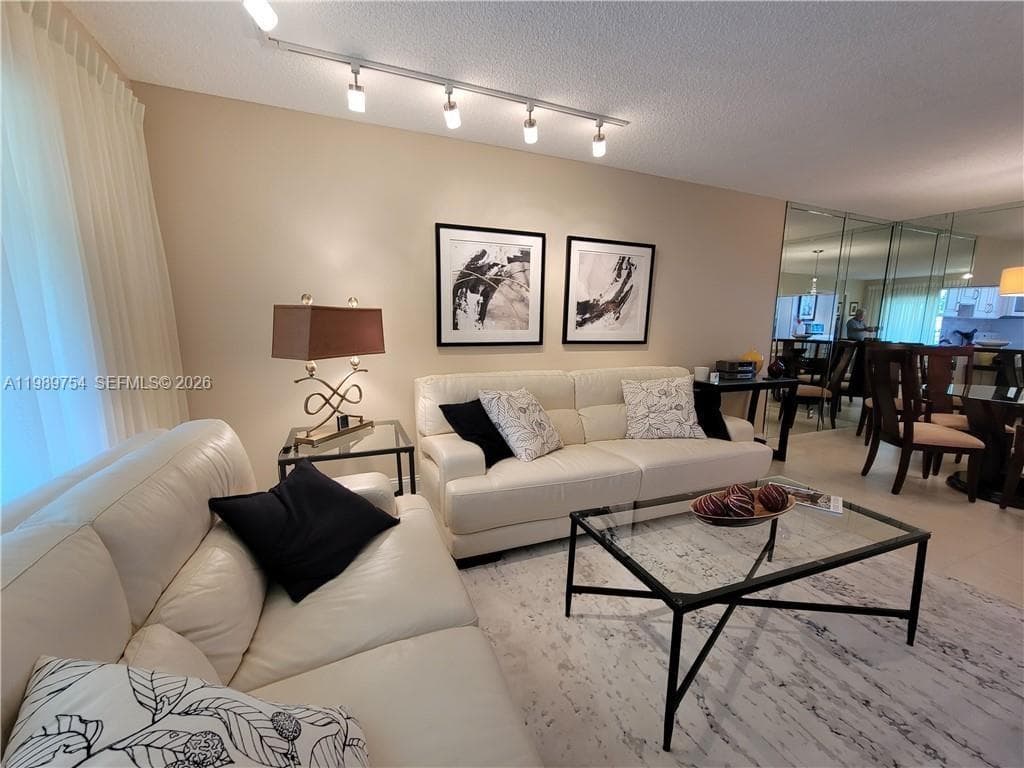 3774 Inverrary Blvd # 103P, Lauderhill FL 33319
